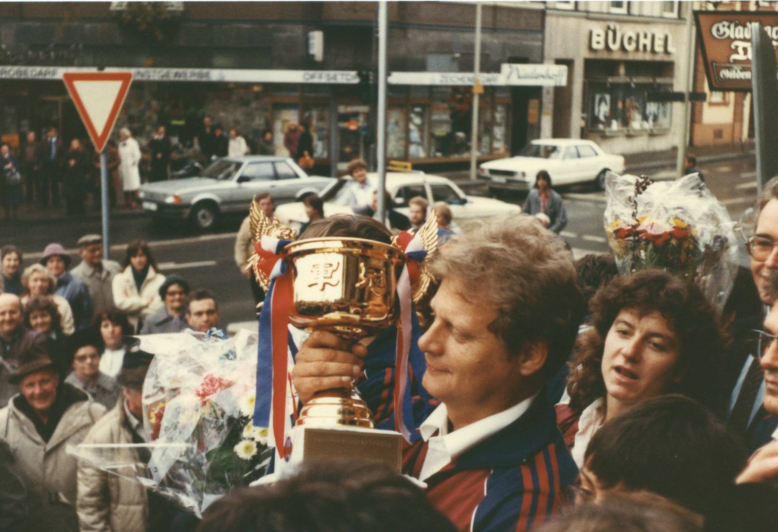 SSG 09 Bergisch Gladbach – Deutsche Frauenfußball-Weltmeisterinnen 1981 in Taiwan