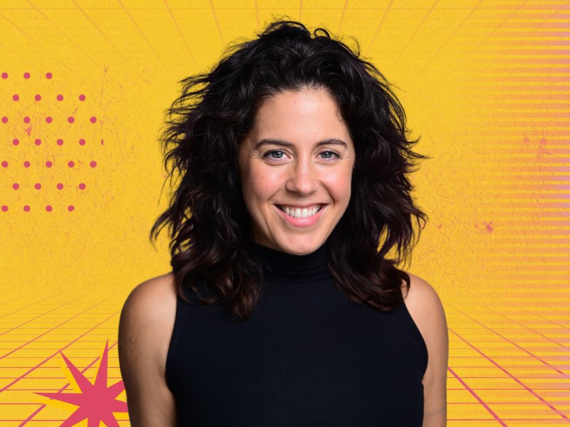 Joana Henrique als Schlumpf im Musical KICK LIKE A WOMAN