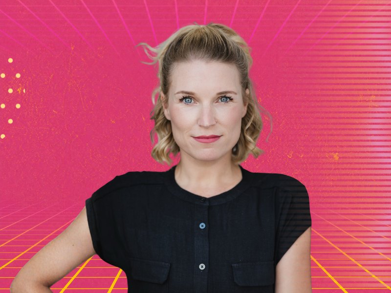 Nadine Kühn als Helga im Musical KICK LIKE A WOMAN Köln